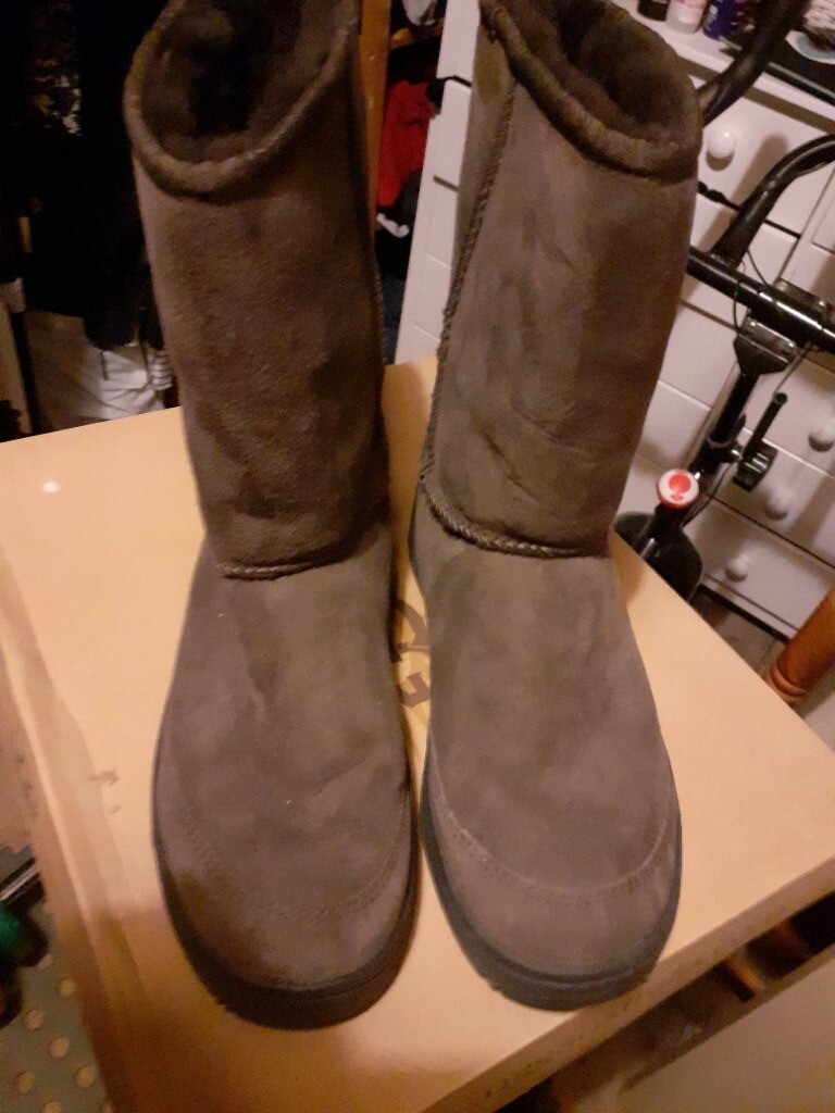ugg boots size 9 uk